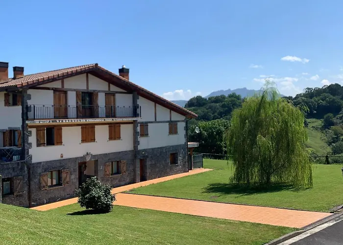 Casa Rural Larre Aundi