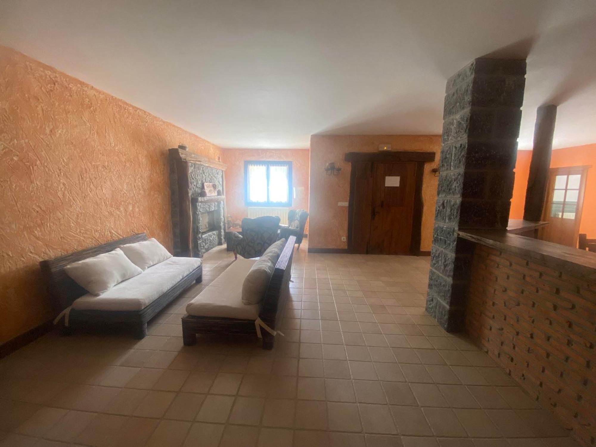 Larre Aundi Country house *